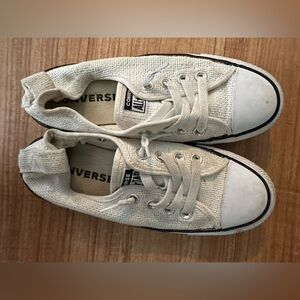 White slip on converse sneaks size 6